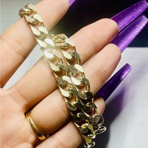 Gold bracelet